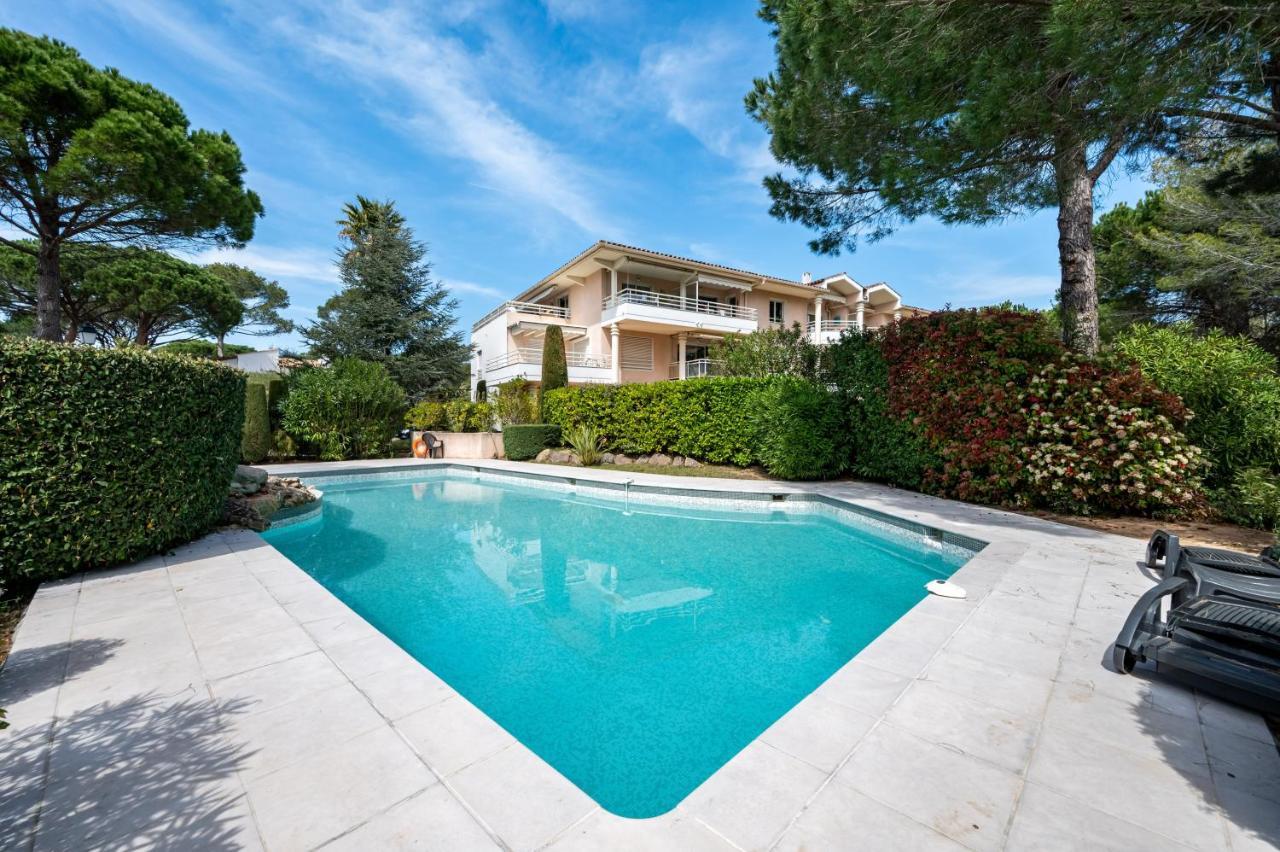 Appartamento Le Drive Saint-Raphaël Esterno foto