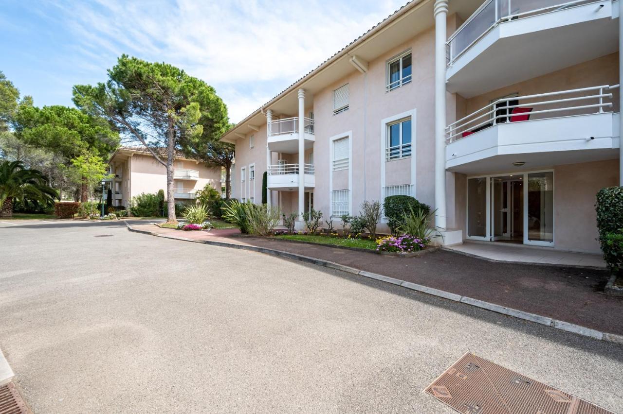 Appartamento Le Drive Saint-Raphaël Esterno foto